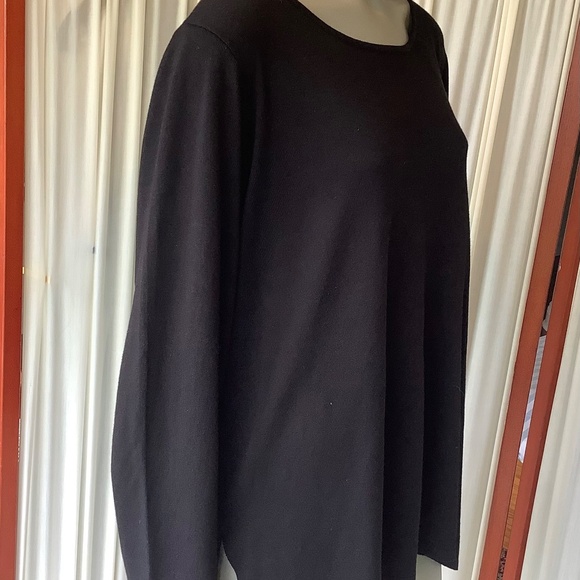 Tahari Womans Black Knit Top Pullover Long Sleeve Side Slits Hi-Low Size 2X - Picture 4 of 9